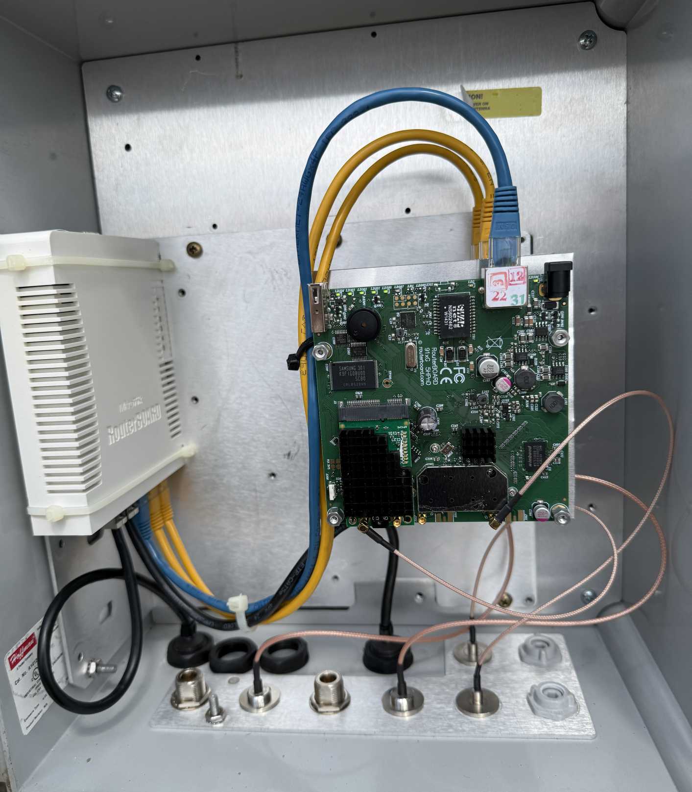 Mikrotik RB-911 & RB-912 Radios